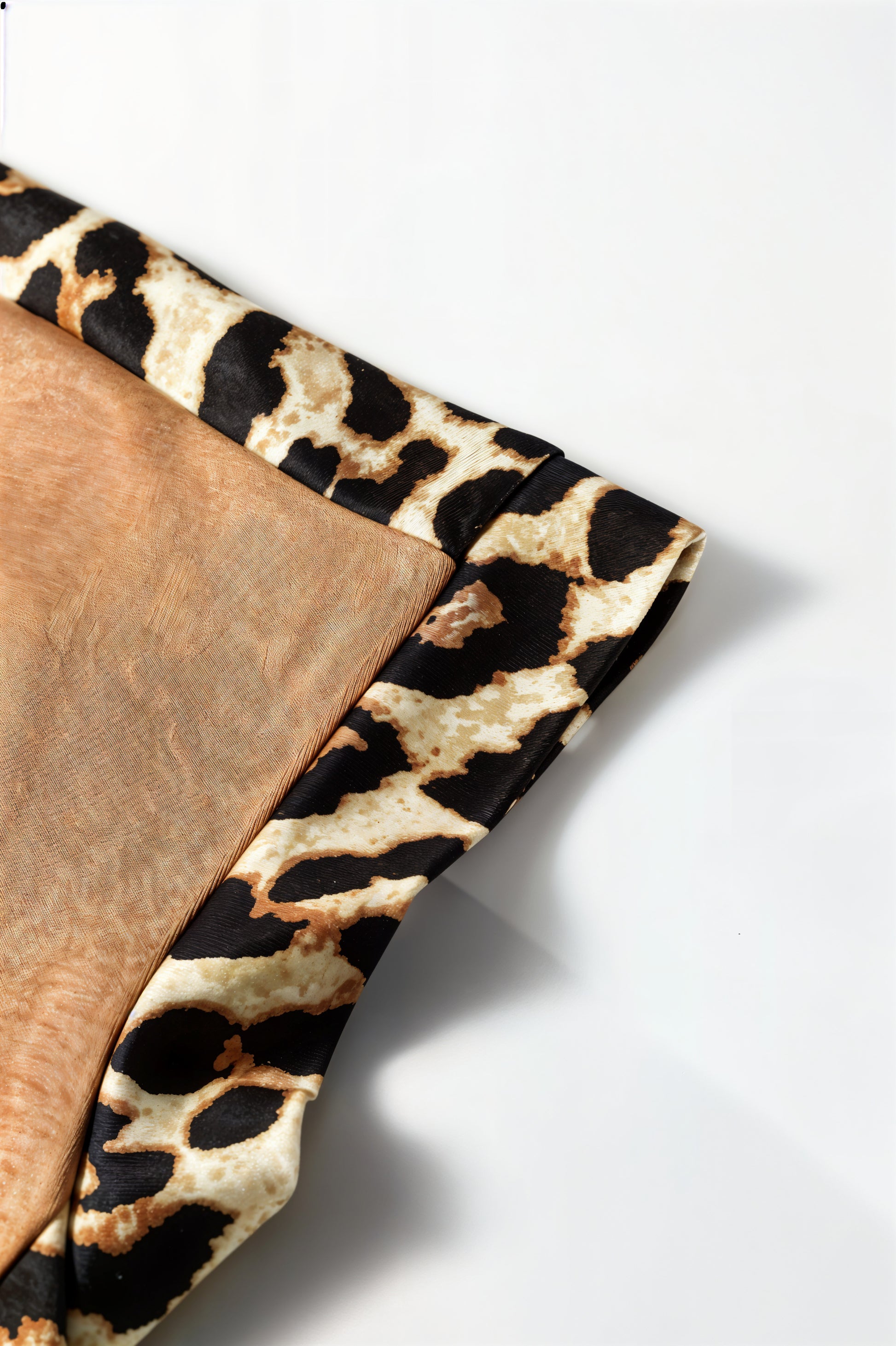 Light French Leopard Trim Round Neck Loose T Shirt